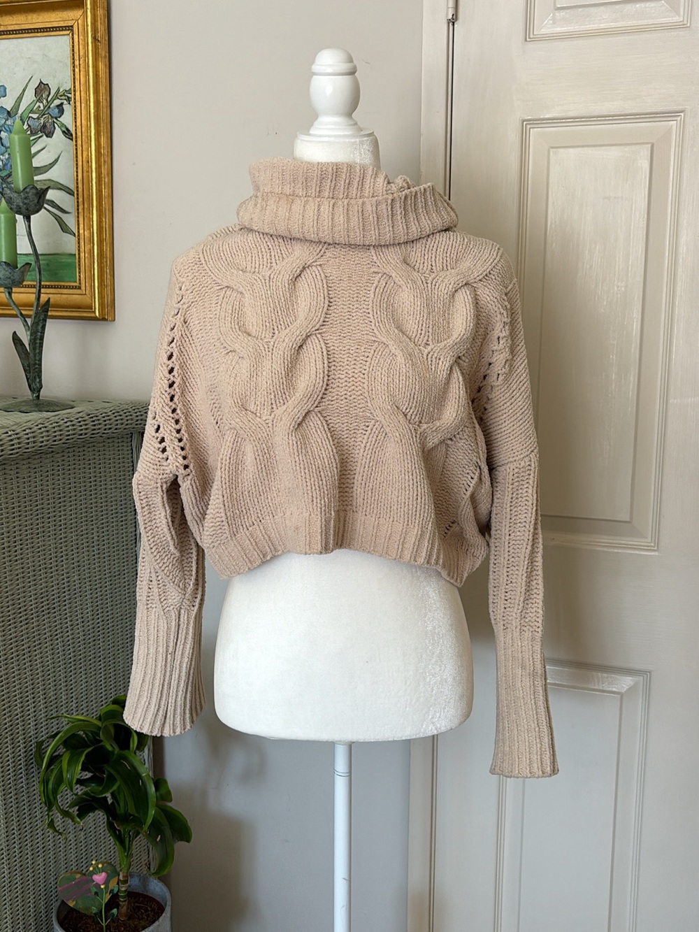 Cropped Cable Knit Turtleneck Sweater - Beige